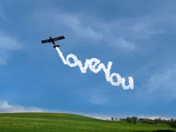 Skywriting I love you message